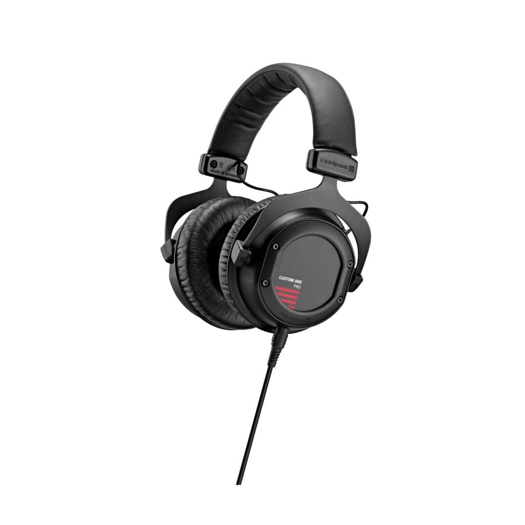 Наушники one plus pro. Beyerdynamic Custom one Pro Plus. Beyerdynamic 717525. Радиочастотные наушники Beyerdynamic. Beyerdynamic Custom m Pro.