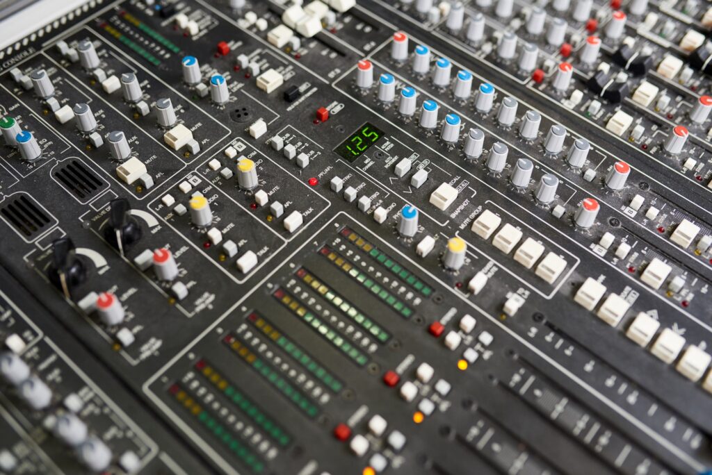 I hvert fald ikke en DMX controller